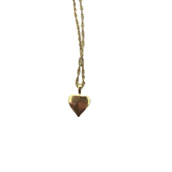 NINA RICCI Heartshaped Pendant Necklace - Picture 5 of 7
